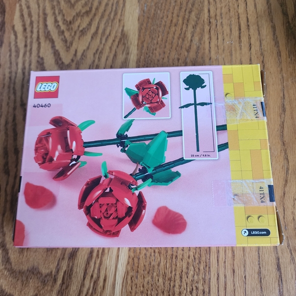 LEGO Red Roses Set 40460 Like New - Picture 2 of 2